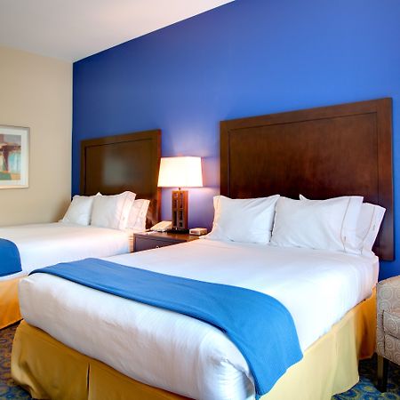 Holiday Inn Express Hotel & Suites Lake Elsinore By Ihg Exterior foto