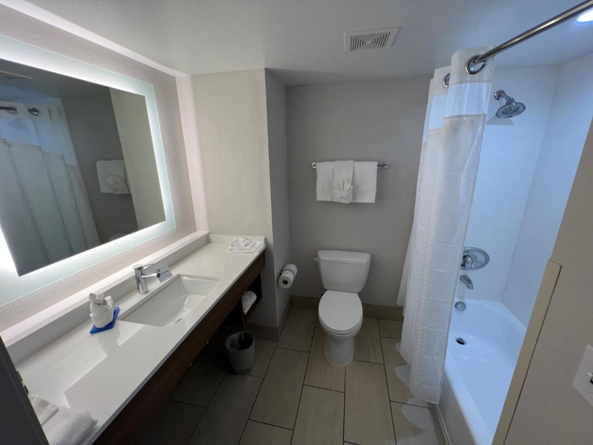 Holiday Inn Express Hotel & Suites Lake Elsinore By Ihg Exterior foto
