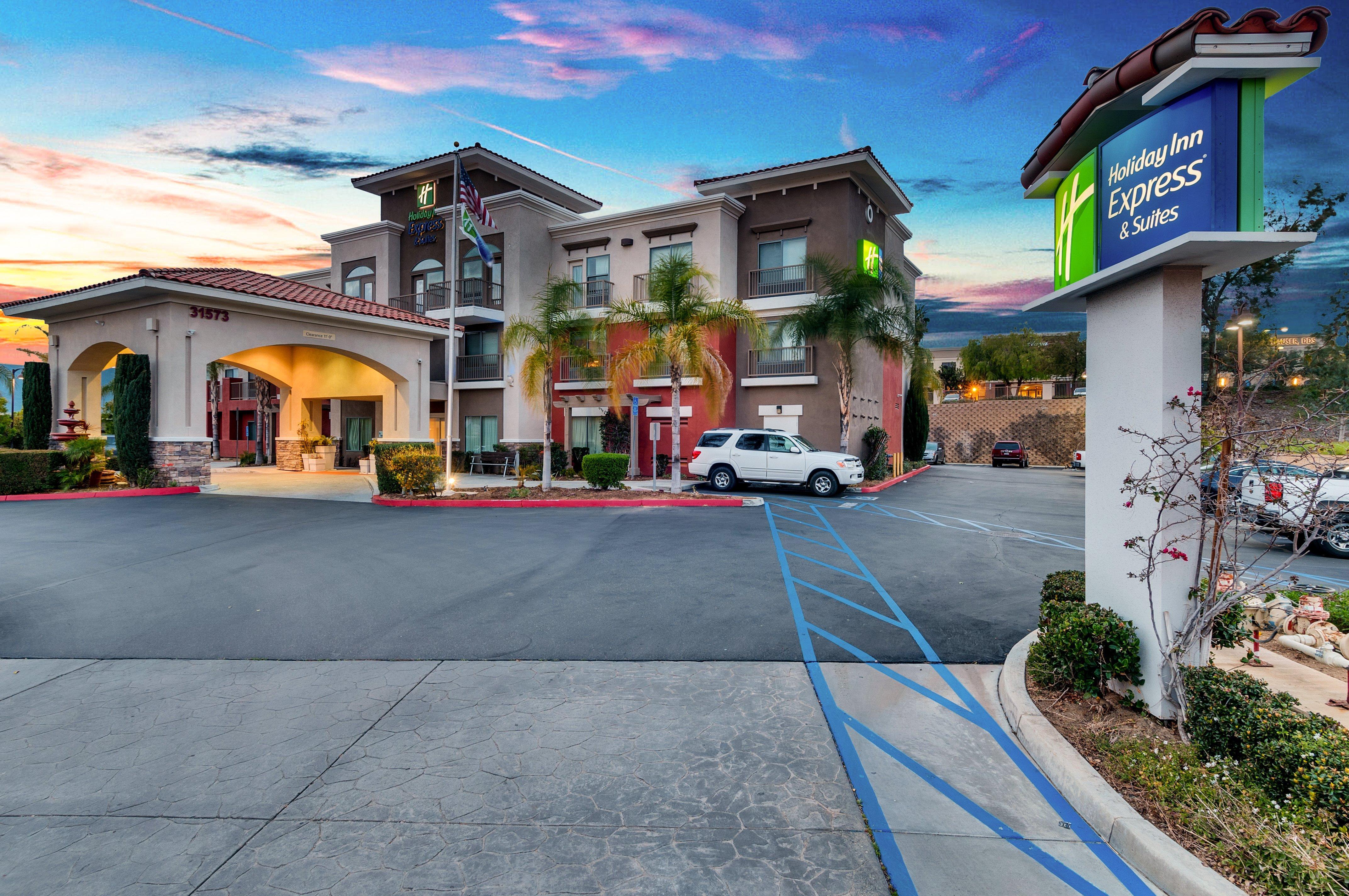 Holiday Inn Express Hotel & Suites Lake Elsinore By Ihg Exterior foto