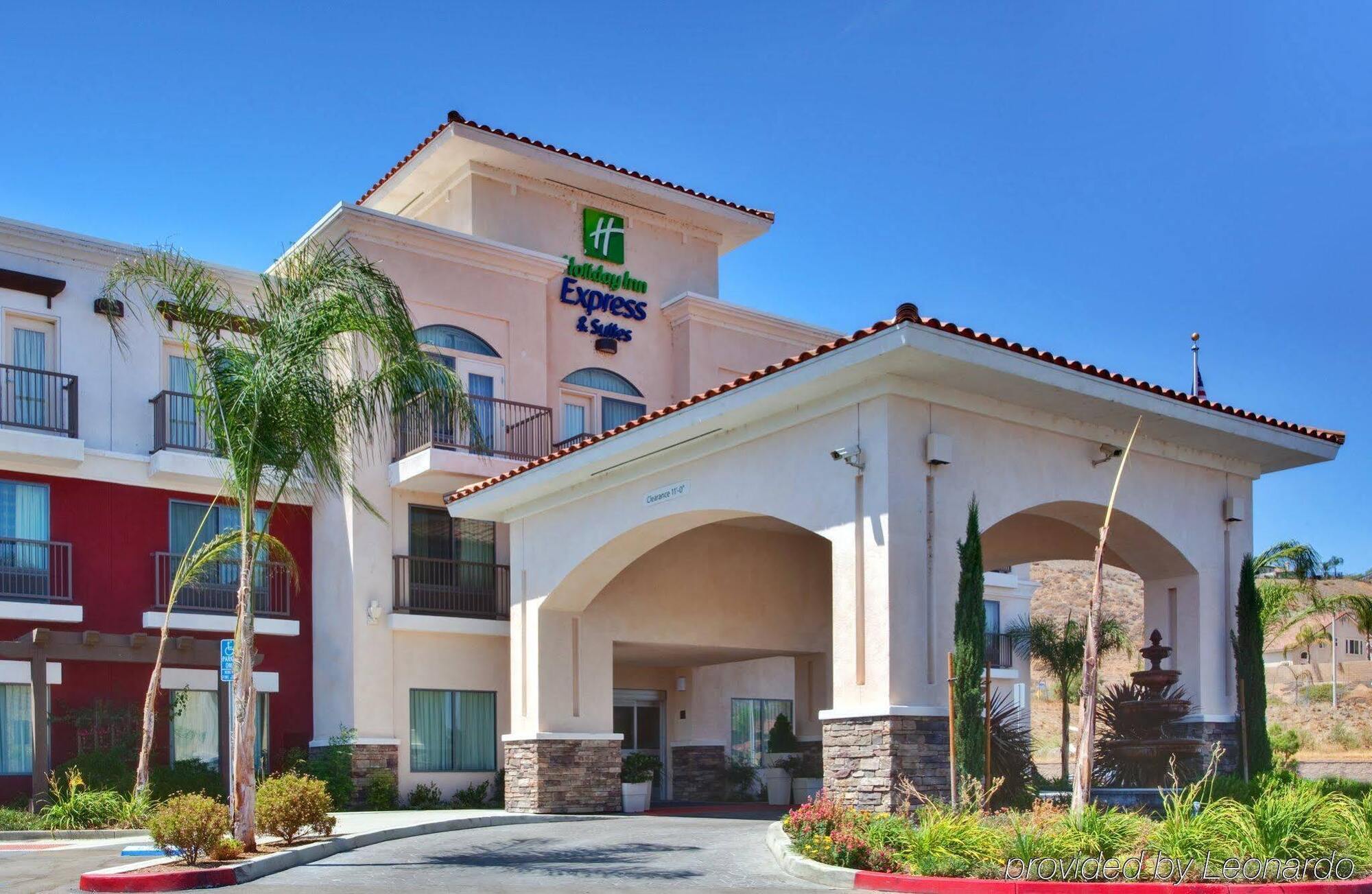 Holiday Inn Express Hotel & Suites Lake Elsinore By Ihg Exterior foto
