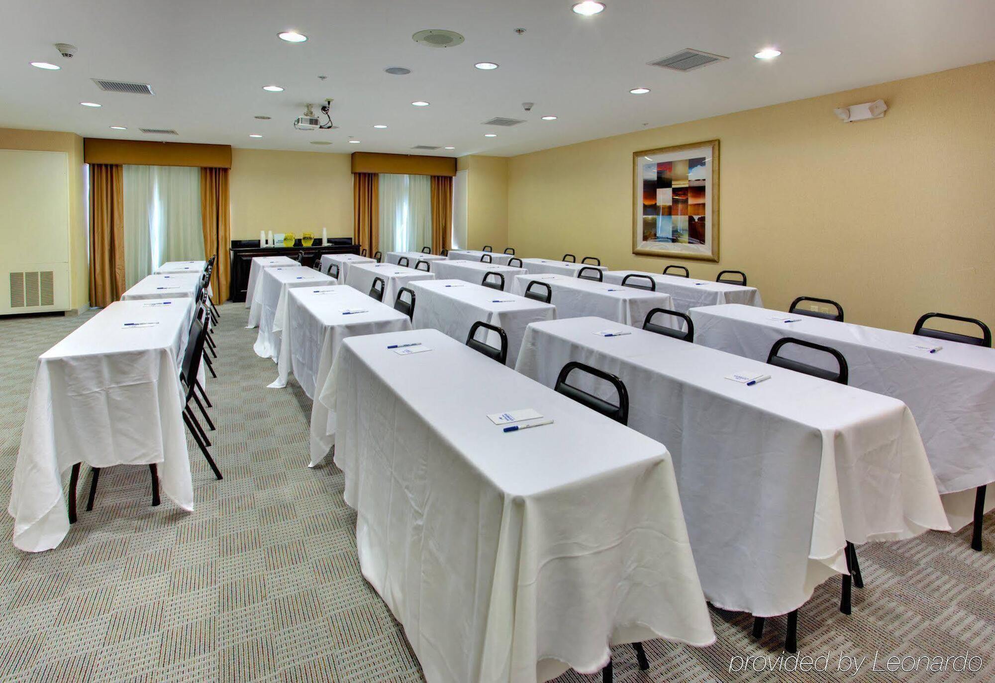 Holiday Inn Express Hotel & Suites Lake Elsinore By Ihg Exterior foto